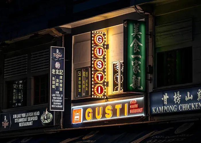 Gusti Bed & Breakfast Singapore